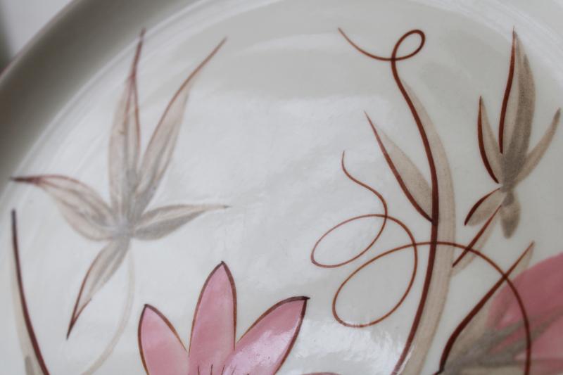 mid-century vintage pottery dinnerware, Winfield Ware passion flower dinner plates