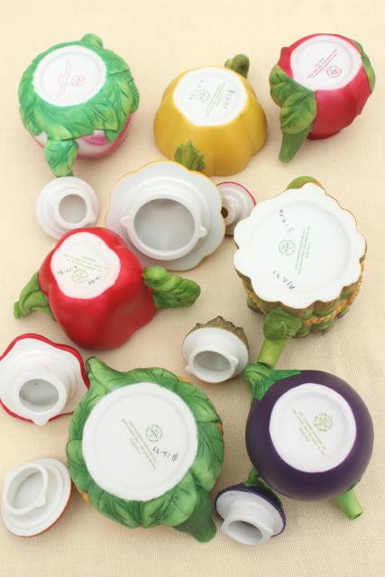 https://laurelleaffarm.com/item-photos/mini-teapot-collection-figural-flower-vegetable-tea-pots-Avon-vintage-1990s-Laurel-Leaf-Farm-item-no-m820135-15.jpg