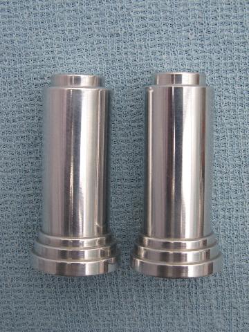 https://laurelleaffarm.com/item-photos/mod-spun-aluminum-salt-pepper-shakers-art-deco-skyscraper-lines-Laurel-Leaf-Farm-item-no-b525157-1.jpg