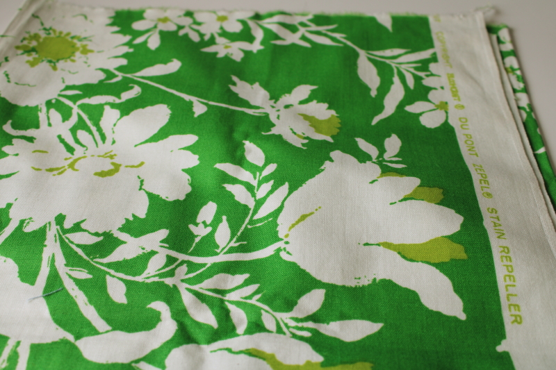 mod vintage Zepel Bloom Craft floral print cotton decorator fabric, flowers on green