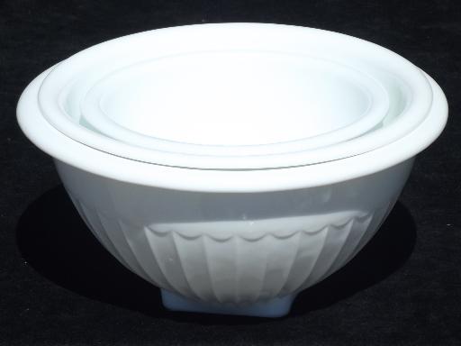 nesting Vitrock milk glass bowls, vintage mixing bowl set w/ original label