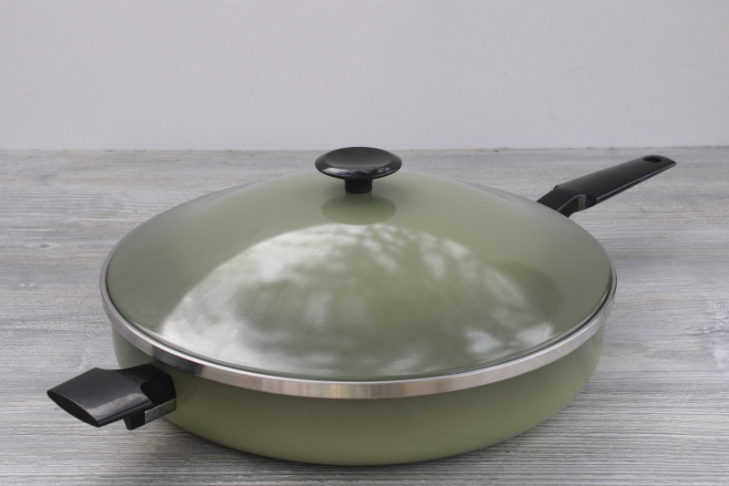 never used vintage West Bend avocado green cookware, 12 inch skillet frying pan w/ lid
