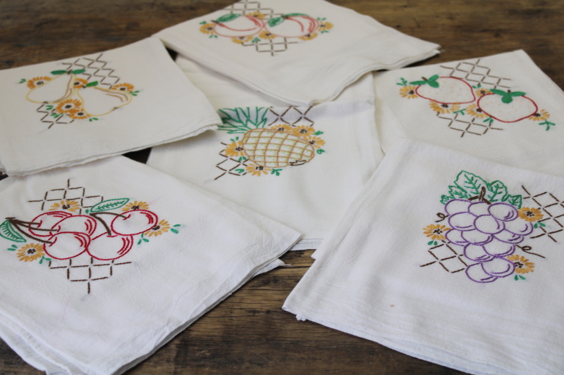 Embroidered kitchen towels - Flour sack towels - Tea Towel