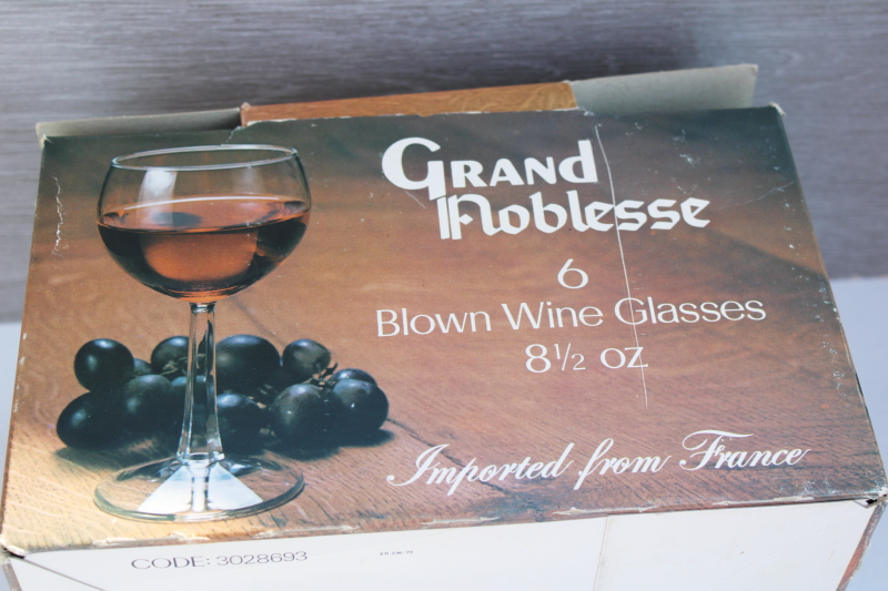 new in box vintage balloon wine glasses, hand blown French crystal stemware Luminarc label