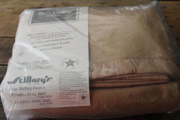 new in package vintage Fieldcrest acrylic blanket, full bed size latte tan buff solid color