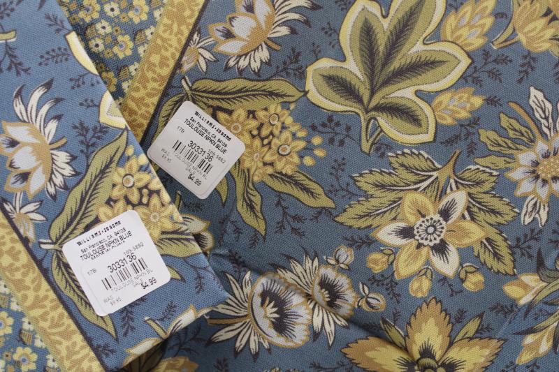 new w/ tags Williams Sonoma cotton napkins, French country style Toulouse blue print