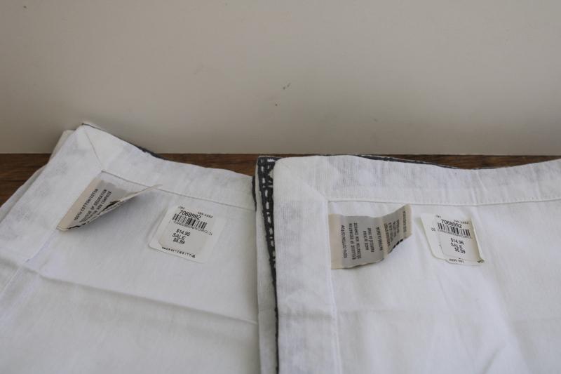 new w/ tags Williams Sonoma cotton napkins, cane pattern embroidery grey on white