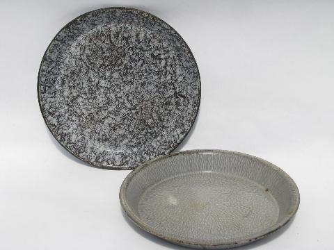 old antique speckled enamelware pie plates, vintage graniteware pans lot