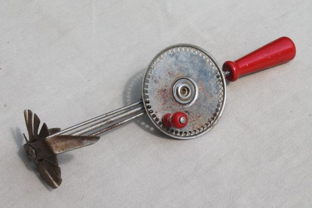 https://laurelleaffarm.com/item-photos/old-antique-vintage-eggbeaters-handcrank-rotary-egg-beater-collection-Laurel-Leaf-Farm-item-no-z79127-8.jpg