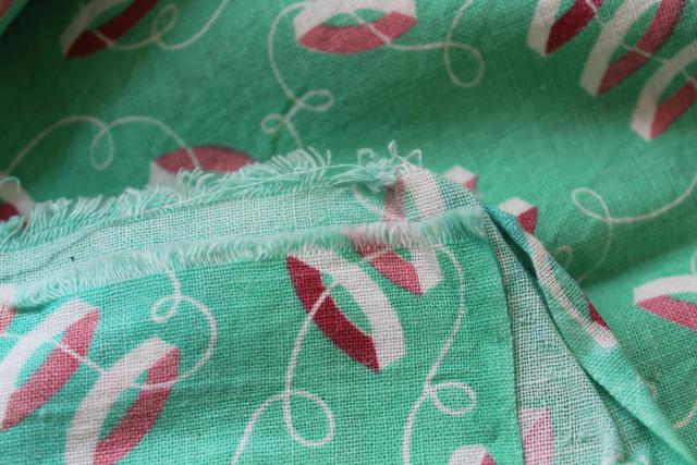 old cotton feed sack fabric w/ wedding ring print in green & pink, 1950s vintage