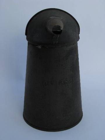 old farm primitive tool, pitcher oil can, marked 1 qt liquid