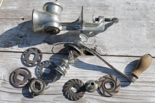 https://laurelleaffarm.com/item-photos/old-food-chopper-meat-grinder-lot-Universal-Keystone-Climax-hand-crank-grinders-Laurel-Leaf-Farm-item-no-s529141-4.jpg