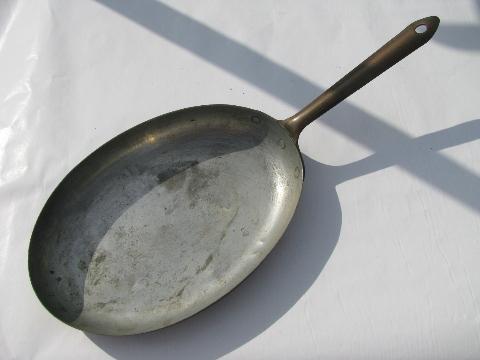 oval fish pan tinned copper / brass handle