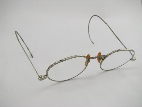 pair of old antique spectacles w/ornate frames & leatherette case