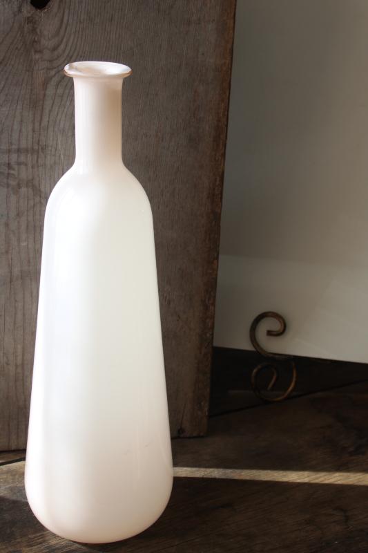 pale pink cased glass floor vase, tall bottle shape 1960s vintage Italian art glass