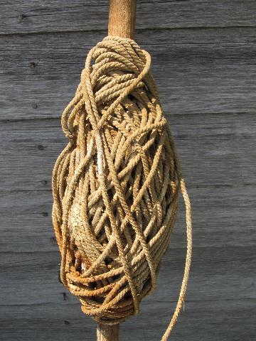 primitive antique Mississippi river fishing cotton rope spindle