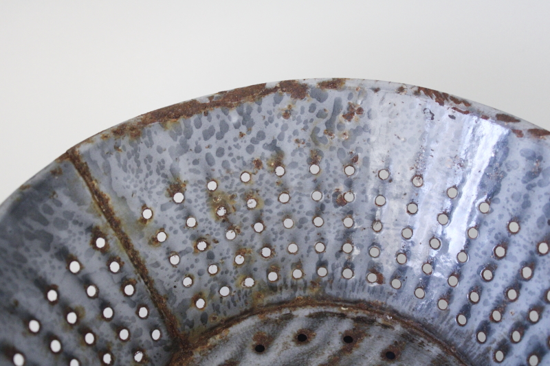 primitive grey enamelware colander bowl, rusty crusty vintage strainer basket