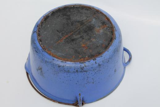 primitive old blue & white enamel cast iron pot w/ wire bail handle for campfire cooking