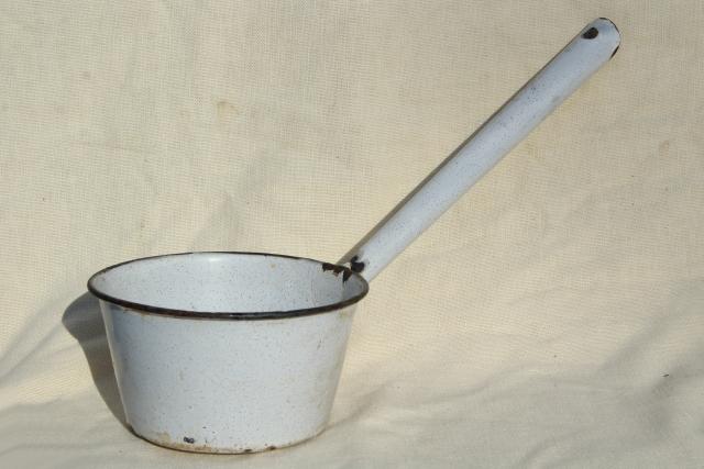 primitive old enamelware water dipper, rustic vintage farmhouse kitchen ladle