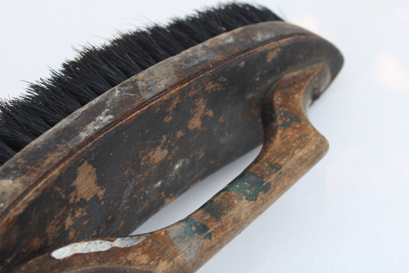 primitive old horse hair brush, antique vintage curved wood shoe shine brush w/ worn patina
