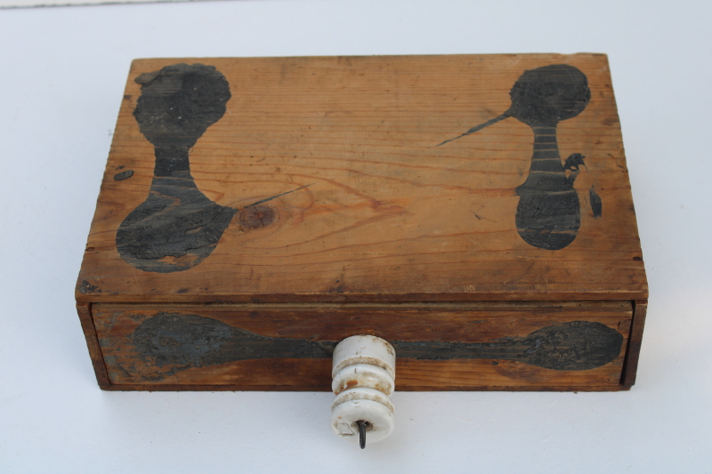 primitive old make do drawer, finger jointed wooden cigar box w/ vintage porcelain insulator knob