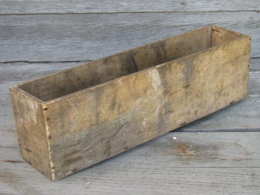 primitive old wood box, long windowbox for flowers or collectibles display