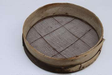 primitive rustic antique grain sifter, round bent wood frame w/ wire screen sieve