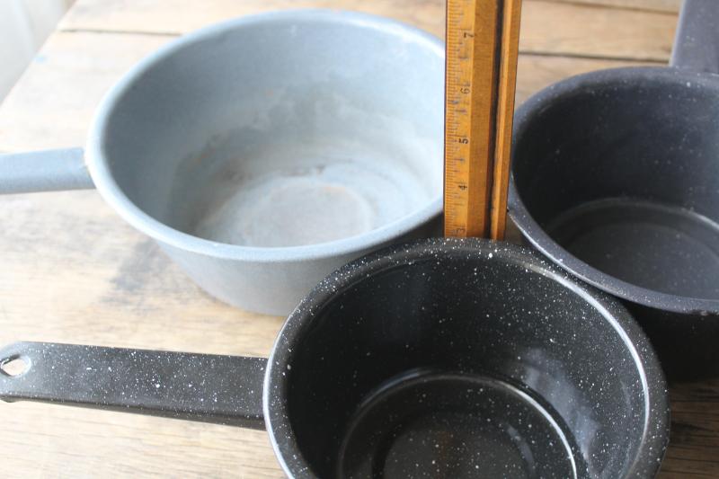 primitive vintage enamelware pans, rustic old graniteware cookware cowboy camp chuck wagon