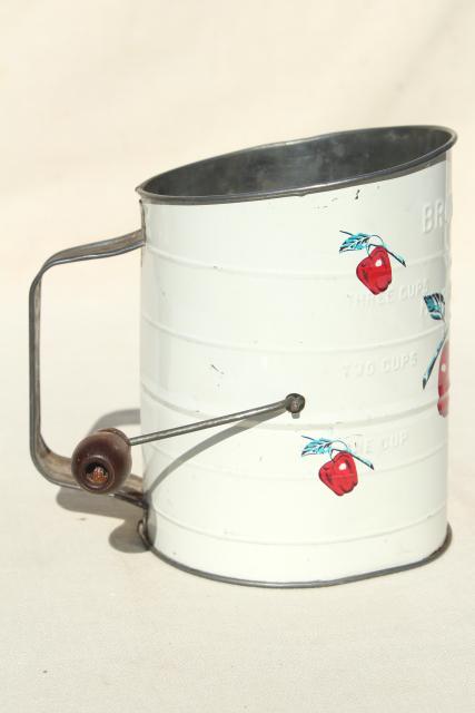 red apple print kitchen sifter, 40s 50s vintage Bromwell's flour sifter