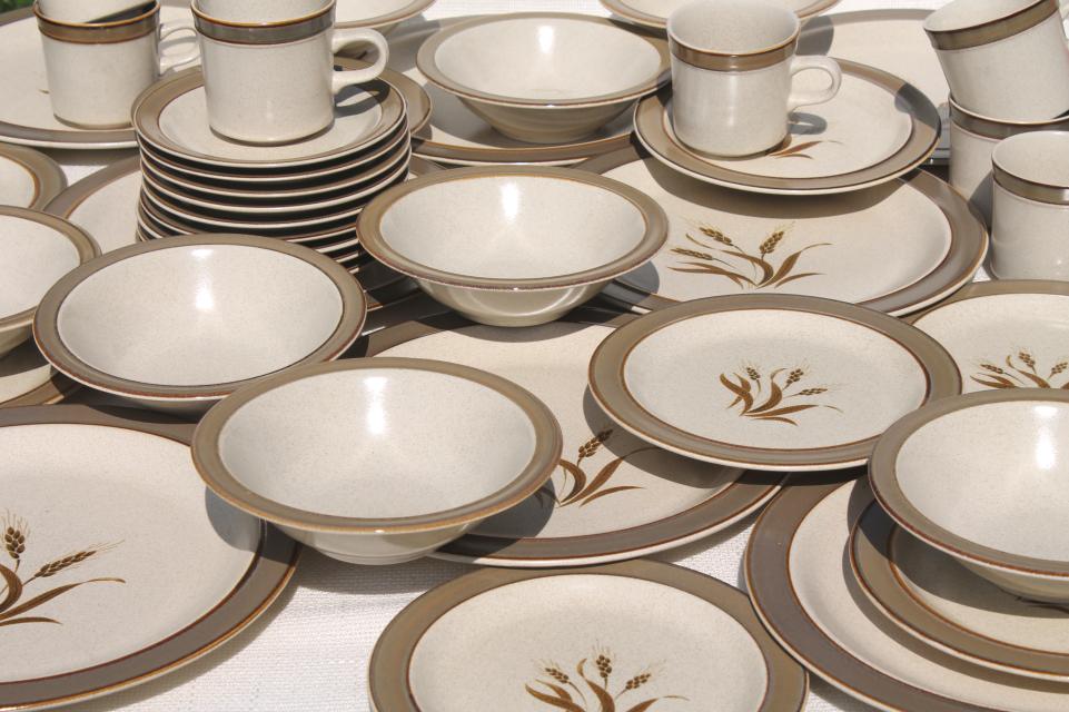 retro 70s vintage Autumn Wheat Japan stoneware pottery Sears dinnerware set for 8
