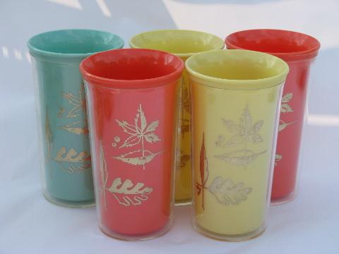 retro thermoware type insulated plastic picnic tumblers, 1960s vintage sherbet colors