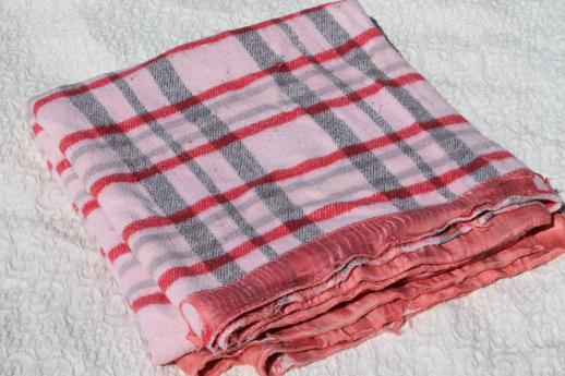 retro vintage plaid camp blankets for camping, tailgating, cabin bunk blankets