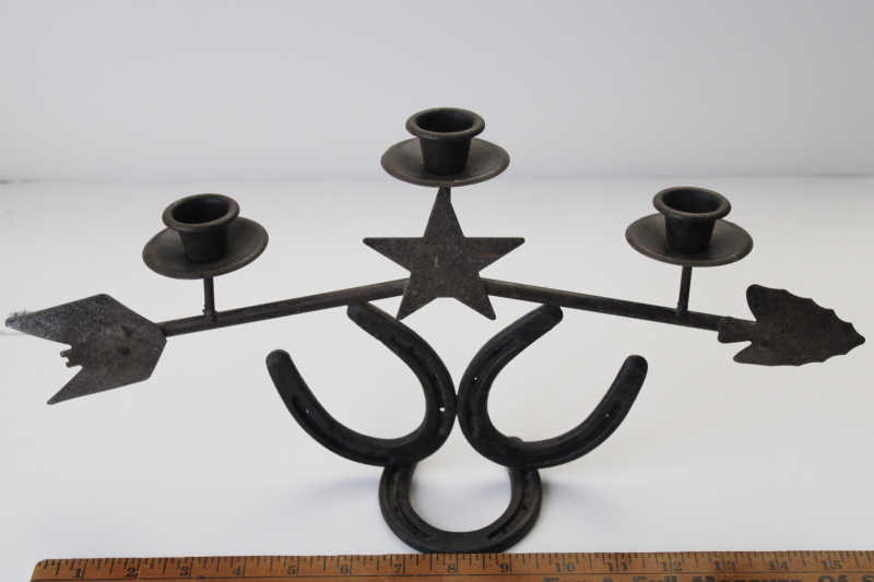 rustic forged iron candelabra candle holder w/ metal arrowheads  horseshoes, vintage western style