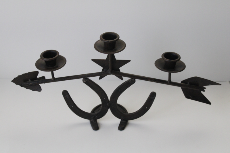 rustic forged iron candelabra candle holder w/ metal arrowheads  horseshoes, vintage western style