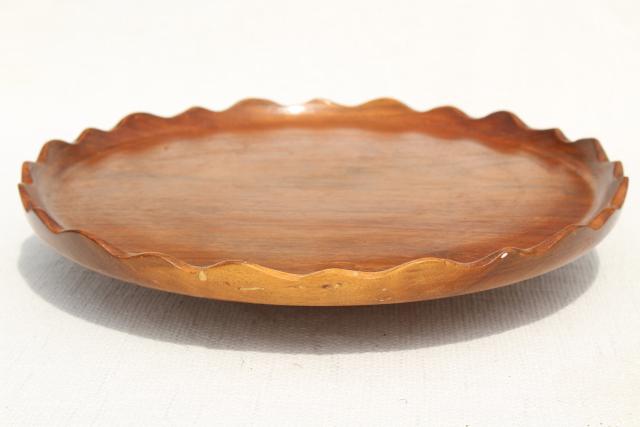 rustic wood cake plate or serving tray, vintage carved wooden lazy susan w/ scalloped edge