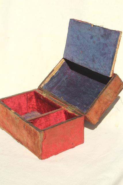 shabby antique vintage velvet box or traveling case for bottles or writing instruments
