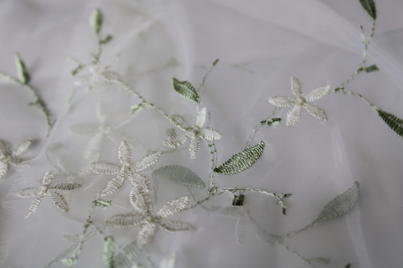 sheer white nylon organza fabric w/ embroidered orange blossoms, scalloped border vintage bridal veil