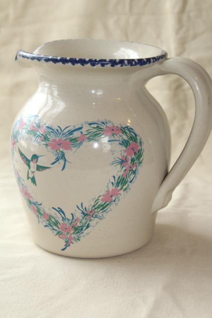 spongeware stoneware pottery pitcher hummingbird heart floral, Home & Garden Party 90s vintage