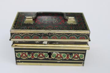 Vintage Antique old French 1900s/1920s French tin box biscuits box trinket with key