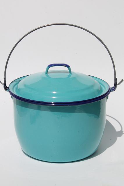 turquoise blue enamelware berry bucket / lunch pail / camp kettle pot w/ lid