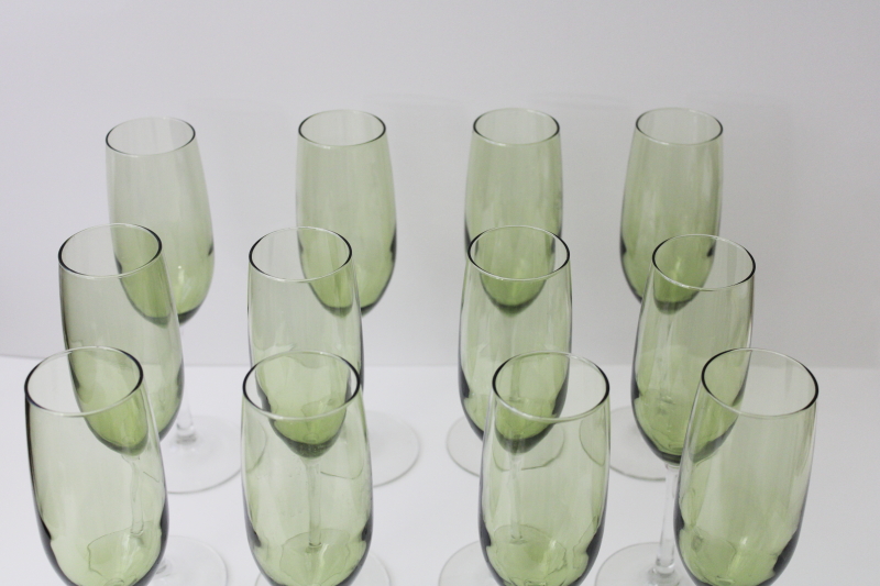 unused set of 12 glasses, Vina green clear stem Libbey glass champagne flutes