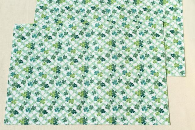 unused vintage Longaberger green shamrock clover print placemats & napkins