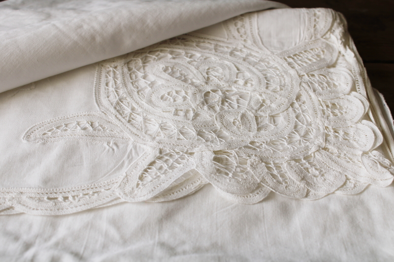 unused vintage cotton battenburg lace table linens set, tablecloth and 16 matching napkins