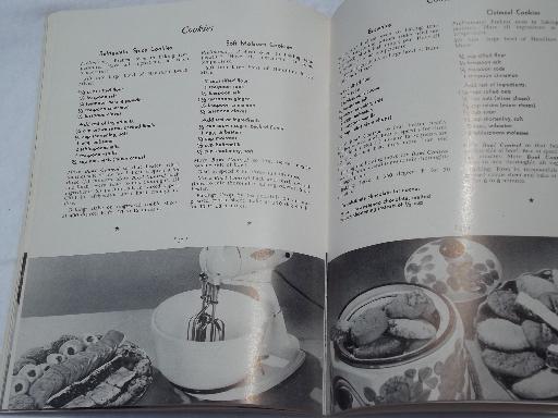 vintage 1951 Hamilton Beach food mixer guide and cookbook, 50s recipes
