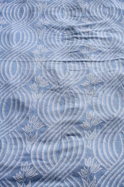 vintage Bates bedspread, woven cotton bed  cover w/ dutch tulips, blue & white