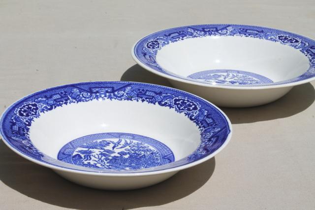 vintage Blue Willow china, large round cake platter or chop plate & serving bowls