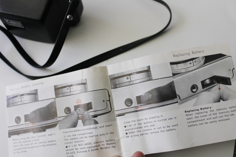 vintage Canon film camera made in Japan, 28 w/ original manual