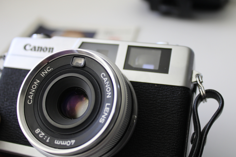 vintage Canon film camera made in Japan, 28 w/ original manual