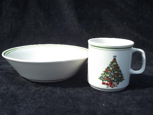 vintage Christmas Tree holiday dishes, Mt. Clemens pottery set for four