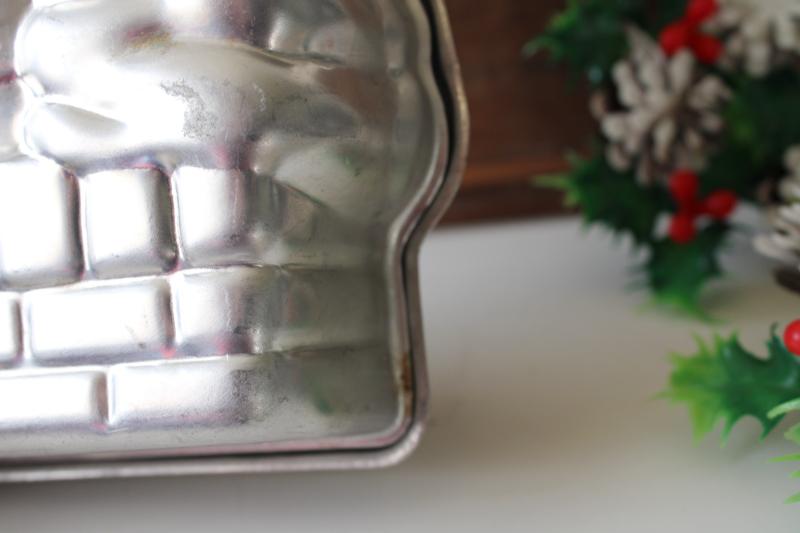 vintage Christmas cake pan, Santa Claus in chimney two part mold Wilton
